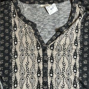 NWT - 3X Floral and Paisley Top